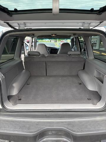 2000 Ford Explorer XLS