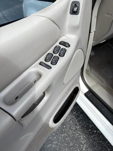 2000 Ford Explorer XLS