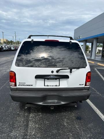 2000 Ford Explorer XLS