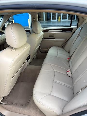 2007 Lincoln Town Car Signature Limited