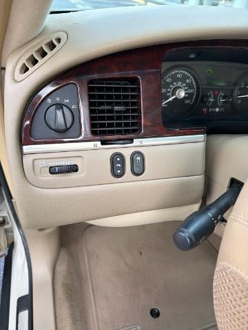 2007 Lincoln Town Car Signature Limited