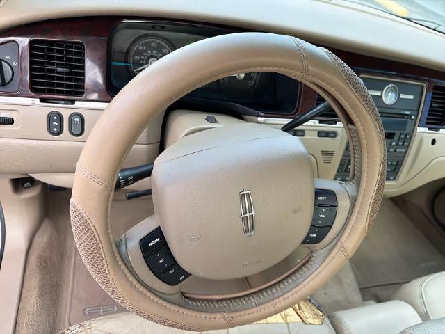 2007 Lincoln Town Car Signature Limited