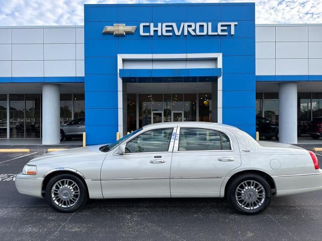 2007 Lincoln Town Car Signature Limited