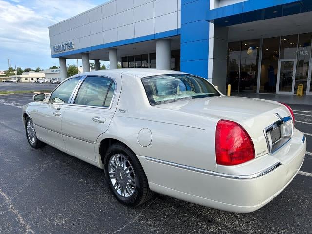2007 Lincoln Town Car Signature Limited