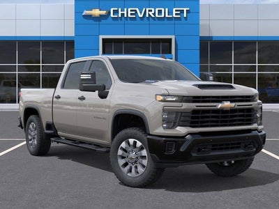2026 Chevrolet Silverado 2500 HD Crew Cab Standard Box 4-Wheel Drive Custom