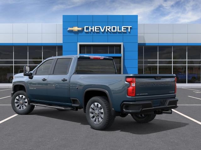 2026 Chevrolet Silverado 2500 HD Crew Cab Standard Box 4-Wheel Drive Custom