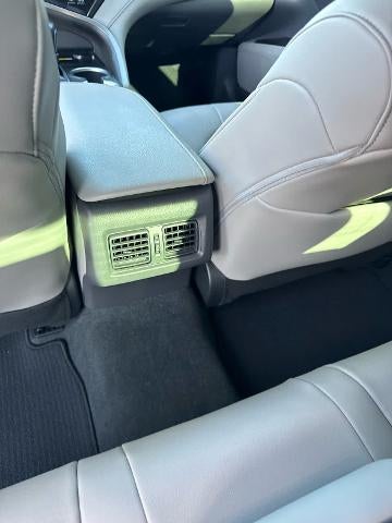 2022 Toyota Camry Hybrid XLE