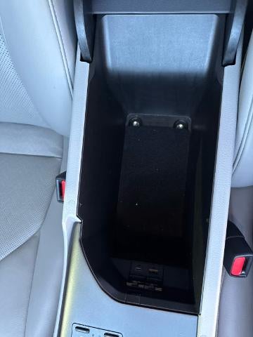 2022 Toyota Camry Hybrid XLE