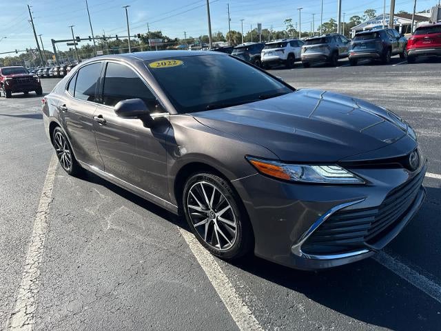 2022 Toyota Camry Hybrid XLE