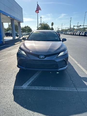 2022 Toyota Camry Hybrid XLE