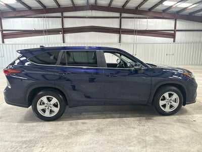 2025 Toyota Highlander LE