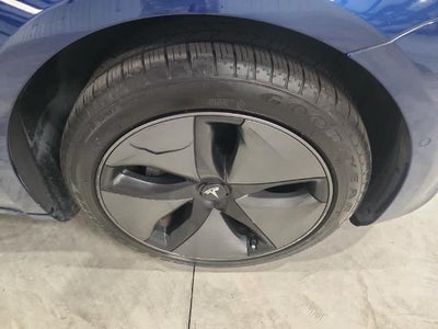 2019 Tesla Model 3 Mid Range