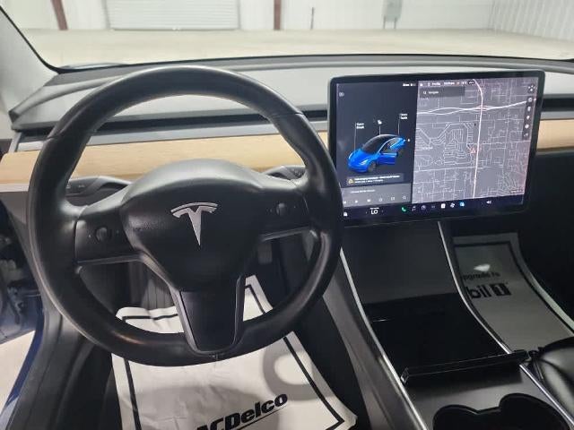 2019 Tesla Model 3 Mid Range