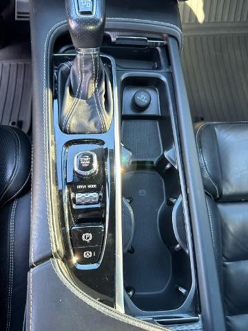 2019 Volvo V90 R-Design