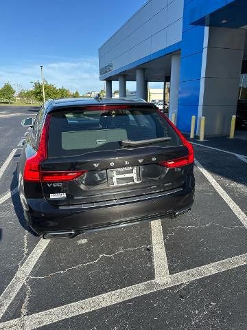 2019 Volvo V90 R-Design